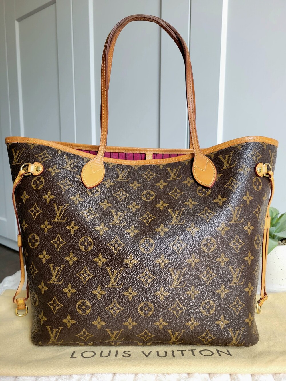 💕 Louis Vuitton Neverfull MM Monogram "PEONY Hot Pink Interior" Tote Bag